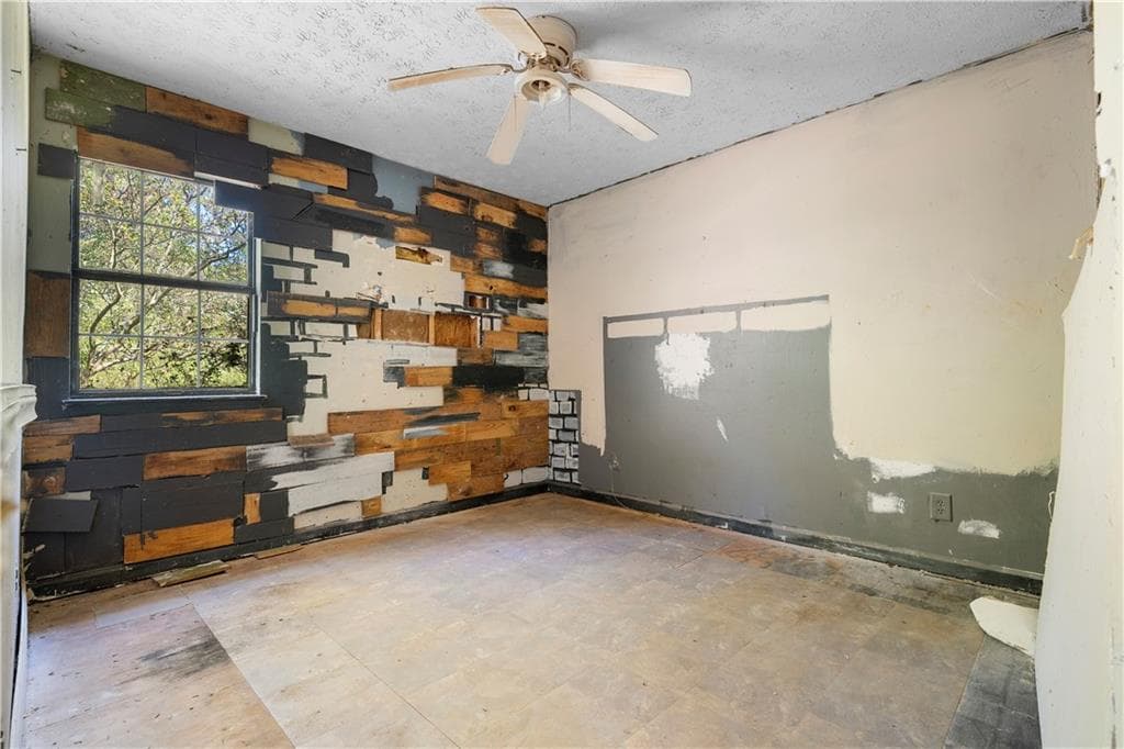 3 bedroom, 2 bathroom, 1,152 sq ft single family residence for sale at 350 Mitchell Road, Maysville, GA 30558 — photo 7
