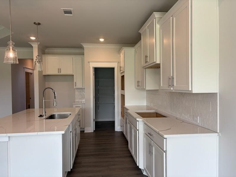 3 bedroom, 3 bathroom, 2,450 sq ft single family residence for sale at 117 Garland Gable Drive, Cartersville, GA 30120 — photo 4