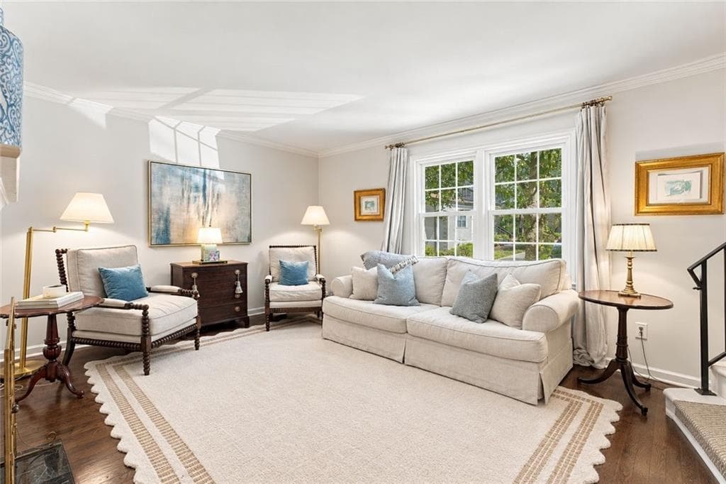 2 bedroom, 3 bathroom, 1,288 sq ft townhouse for sale at 166 Elysian Way, Atlanta, GA 30327
