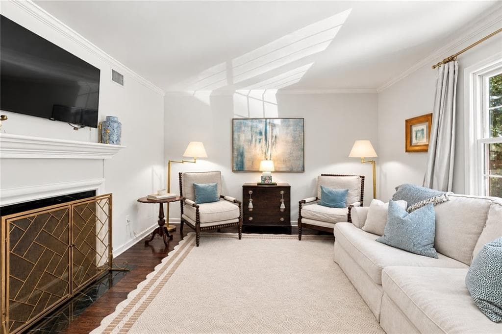 2 bedroom, 3 bathroom, 1,288 sq ft townhouse for sale at 166 Elysian Way, Atlanta, GA 30327 — photo 3