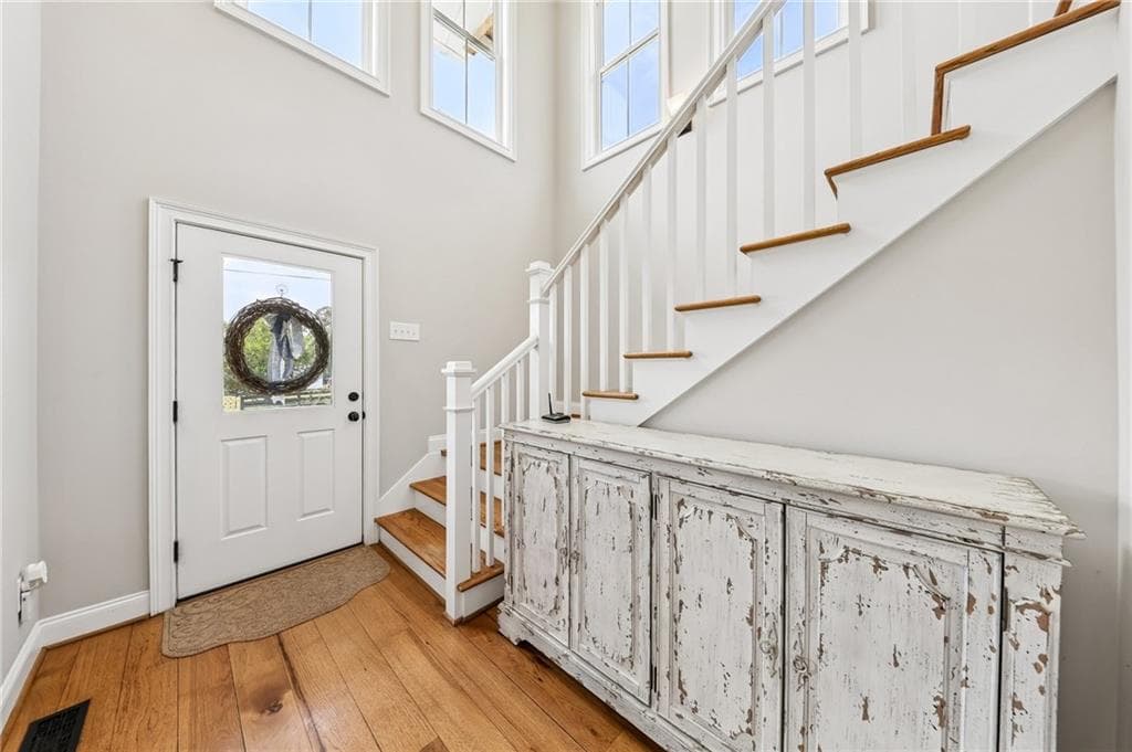 4 bedroom, 4 bathroom, 2,616 sq ft single family residence for sale at 109 Etowah Downs Court, Ball Ground, GA 30107 — photo 4