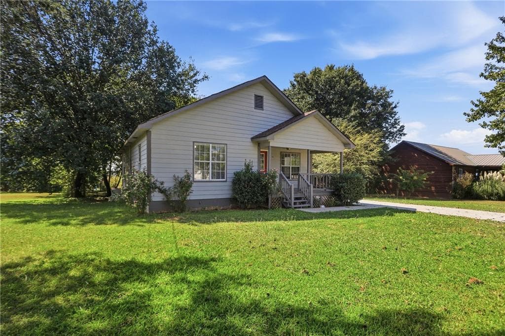 2 bedroom, 1 bathroom, 1,186 sq ft single family residence for sale at 140 Triple D Drive, Adairsville, GA 30103 — photo 6