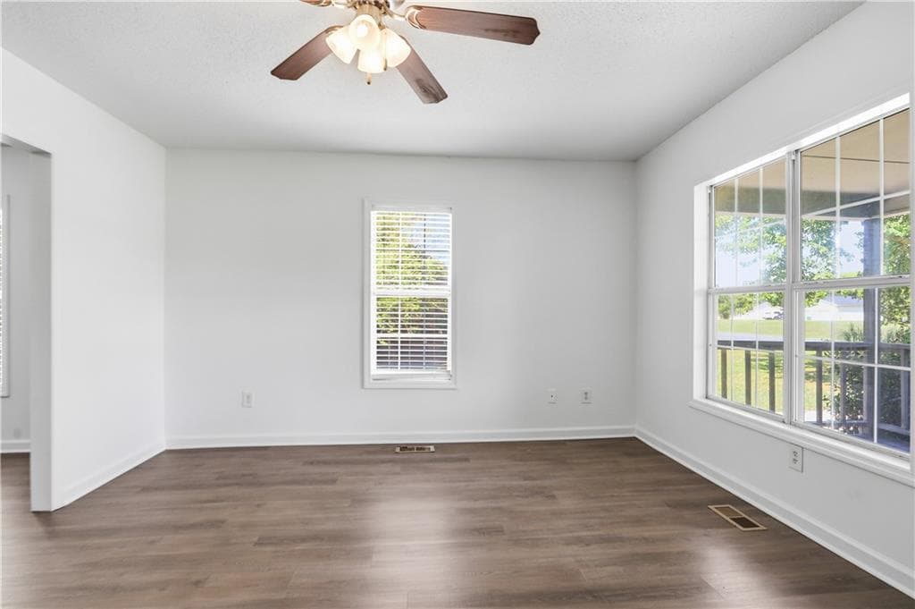 2 bedroom, 1 bathroom, 1,186 sq ft single family residence for sale at 140 Triple D Drive, Adairsville, GA 30103 — photo 10
