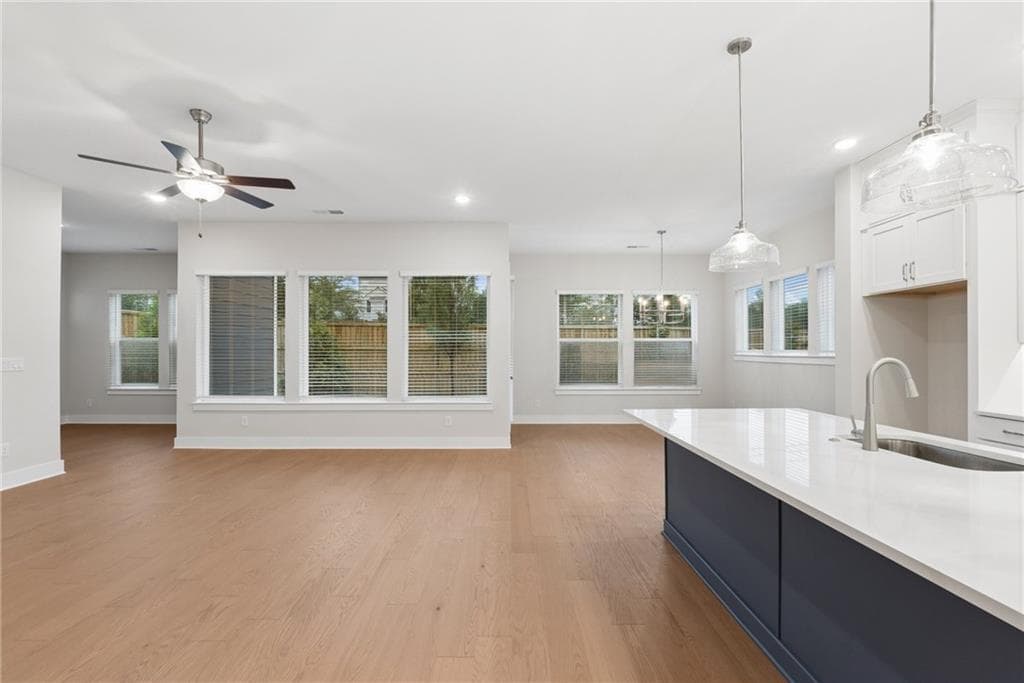 4 bedroom, 4 bathroom, 3,008 sq ft single family residence for sale at 305 Beebalm Street, Woodstock, GA 30188 — photo 6