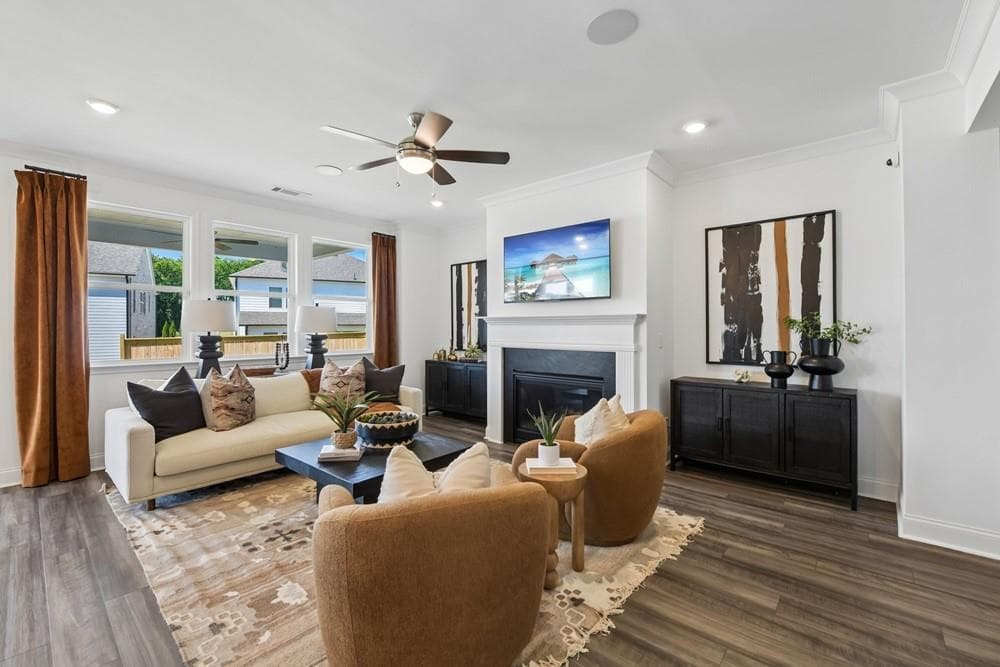 5 bedroom, 5 bathroom, 3,236 sq ft single family residence for sale at 465 Kennington Walk, Loganville, GA 30052 — photo 3