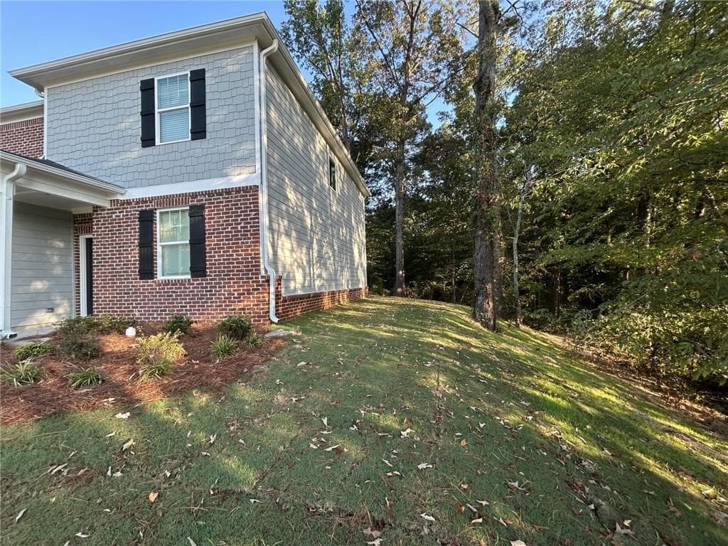 4 bedroom, 3 bathroom, 2,386 sq ft single family residence for sale at 11 Meadowview Circle, Cartersville, GA 30121 — photo 5