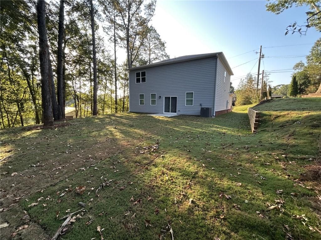 4 bedroom, 3 bathroom, 2,386 sq ft single family residence for sale at 11 Meadowview Circle, Cartersville, GA 30121 — photo 9