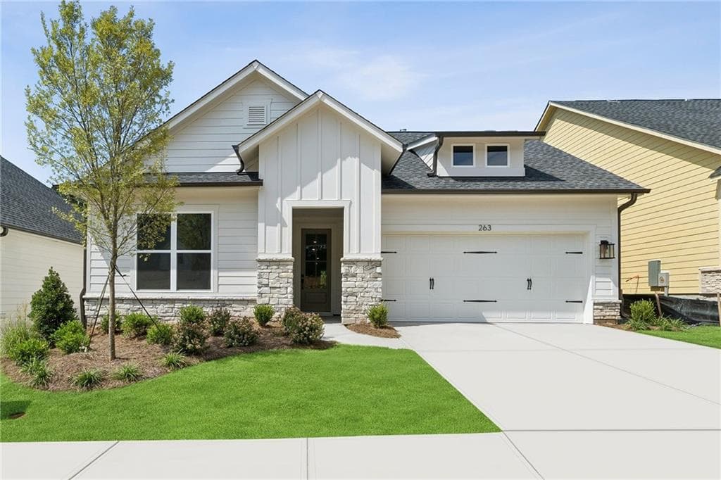 3 bedroom, 2 bathroom, 2,287 sq ft single family residence for sale at 263 Strawberry Lane, Woodstock, GA 30189