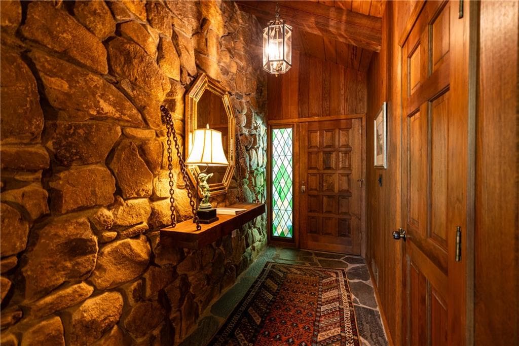 4 bedroom, 4 bathroom, 2,932 sq ft single family residence for sale at 945 River Overlook Court, Sandy Springs, GA 30328 — photo 5