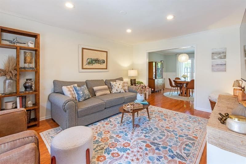 2 bedroom, 3 bathroom, 1,320 sq ft townhouse for sale at 3 Surry County Place, Atlanta, GA 30318 — photo 3