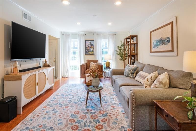 2 bedroom, 3 bathroom, 1,320 sq ft townhouse for sale at 3 Surry County Place, Atlanta, GA 30318 — photo 5
