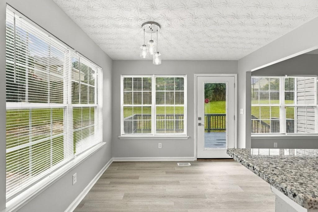5 bedroom, 3 bathroom, 3,422 sq ft single family residence under contract at 3560 Cowan Ridge Drive, Winston, GA 30187 — photo 8