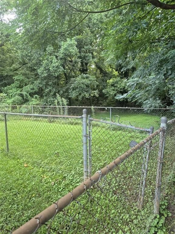 3 bedroom, 1 bathroom, 816 sq ft single family residence for rent at 1995 Phillips Drive, Atlanta, GA 30315 for $1,690 a month — photo 2