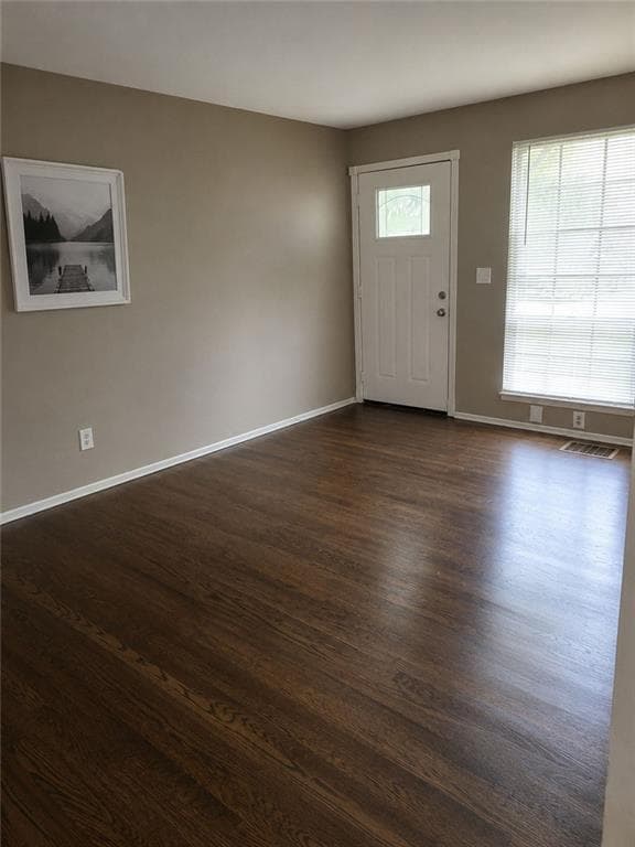 3 bedroom, 1 bathroom, 816 sq ft single family residence for rent at 1995 Phillips Drive, Atlanta, GA 30315 for $1,690 a month — photo 4