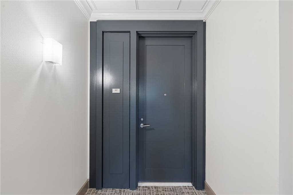 3 bedroom, 3 bathroom, 1,691 sq ft condominium for rent at 1820 Peachtree Street 307, Atlanta, GA 30309 for $4,500 a month — photo 2