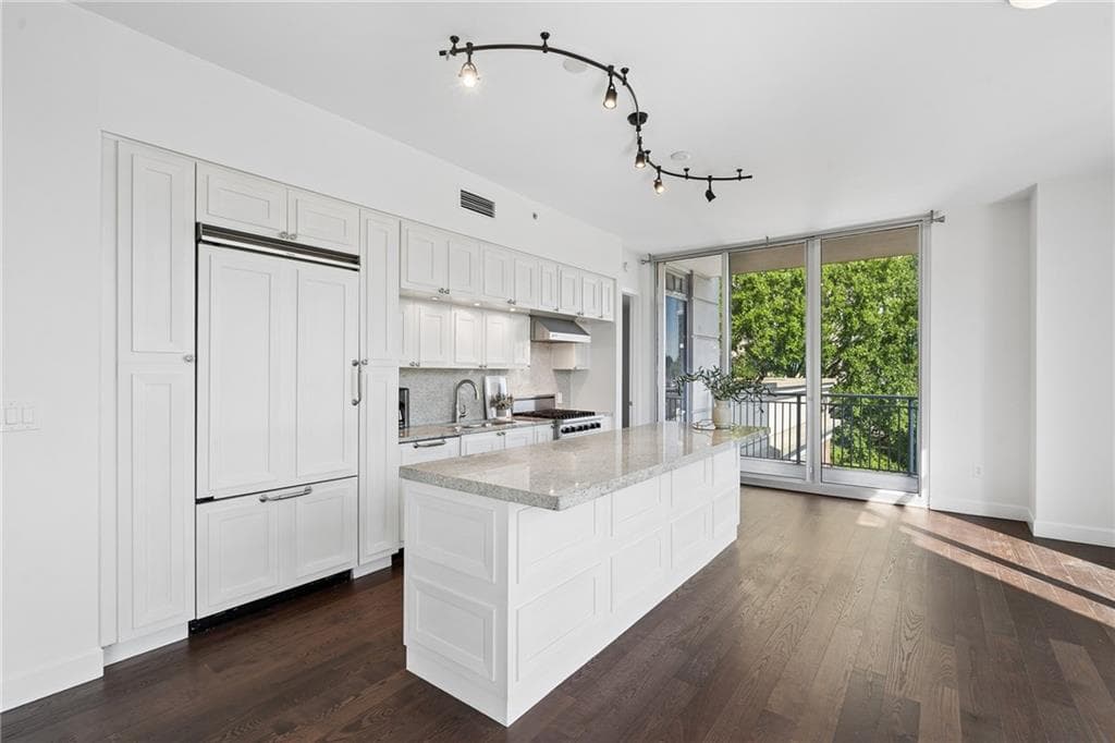 3 bedroom, 3 bathroom, 1,691 sq ft condominium for rent at 1820 Peachtree Street 307, Atlanta, GA 30309 for $4,500 a month — photo 8