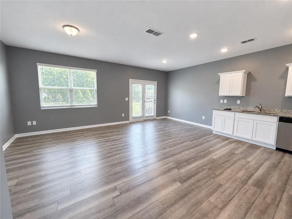 3 bedroom, 3 bathroom, 1,488 sq ft townhouse for sale at 152 Swindon Drive, Mcdonough, GA 30253 — photo 5