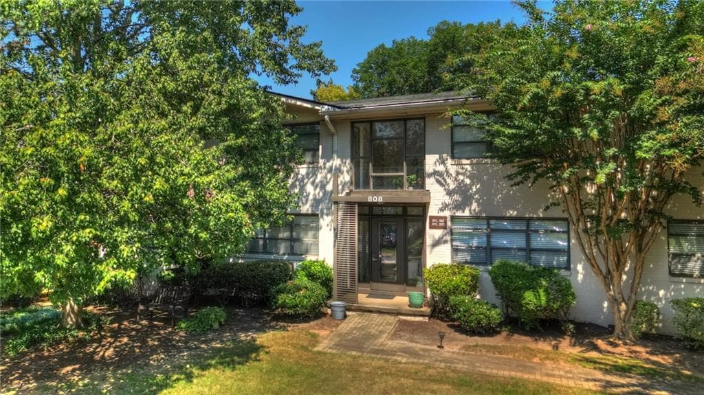 2 bedroom, 1 bathroom, 761 sq ft condominium for sale at 808 Greenwood Avenue 101, Atlanta, GA 30306