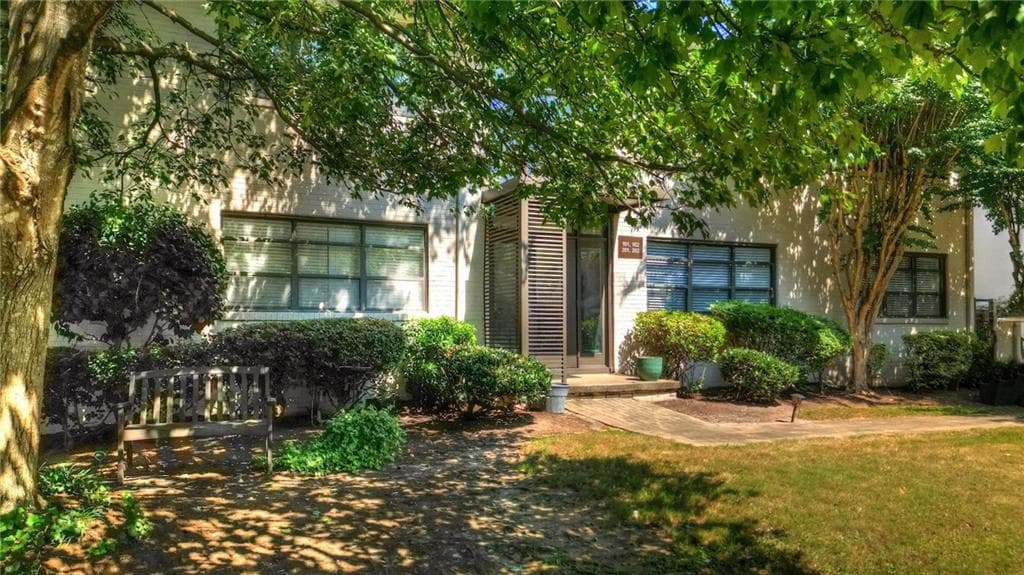 2 bedroom, 1 bathroom, 761 sq ft condominium for sale at 808 Greenwood Avenue 101, Atlanta, GA 30306 — photo 5