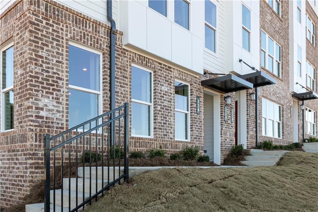 3 bedroom, 3 bathroom, 2,650 sq ft condominium for sale at 368 Skylar Court 118, Atlanta, GA 30315 — photo 3