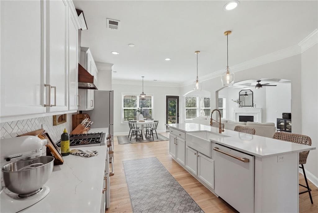 4 bedroom, 4 bathroom, 3,064 sq ft single family residence for sale at 6490 Oak Highlands Court, Cumming, GA 30041 — photo 5