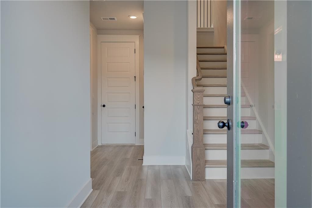 3 bedroom, 4 bathroom, 1,923 sq ft townhouse for sale at 1851 Marisol Circle, Kennesaw, GA 30144 — photo 2