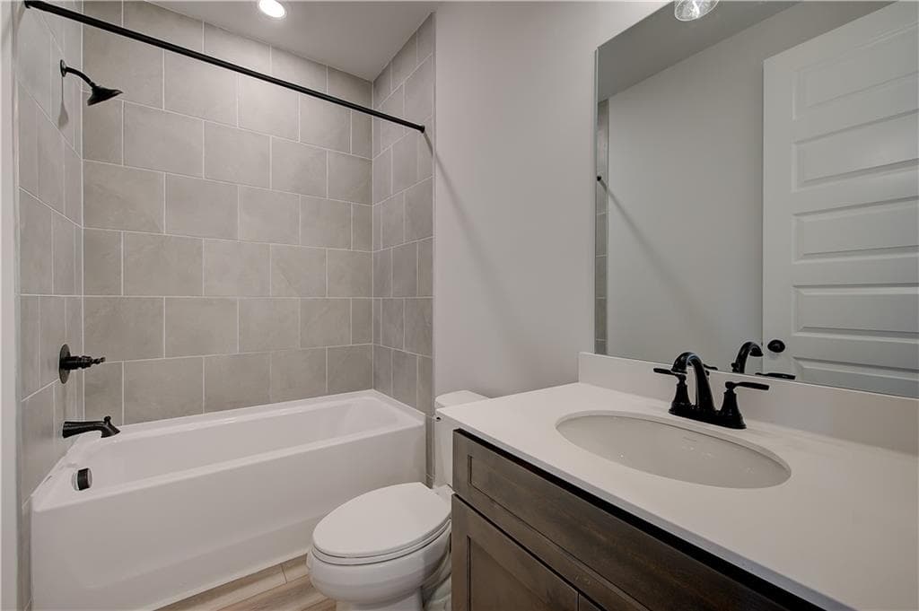 3 bedroom, 4 bathroom, 1,923 sq ft townhouse for sale at 1851 Marisol Circle, Kennesaw, GA 30144 — photo 5