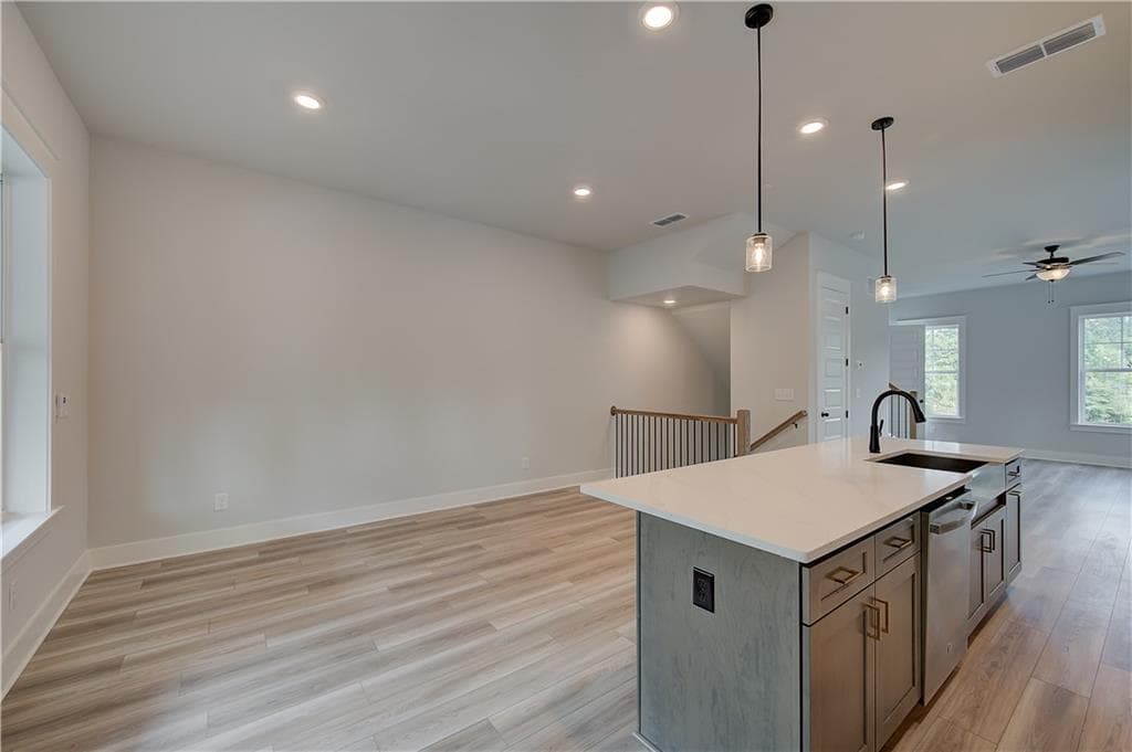 3 bedroom, 4 bathroom, 1,923 sq ft townhouse for sale at 1851 Marisol Circle, Kennesaw, GA 30144 — photo 9