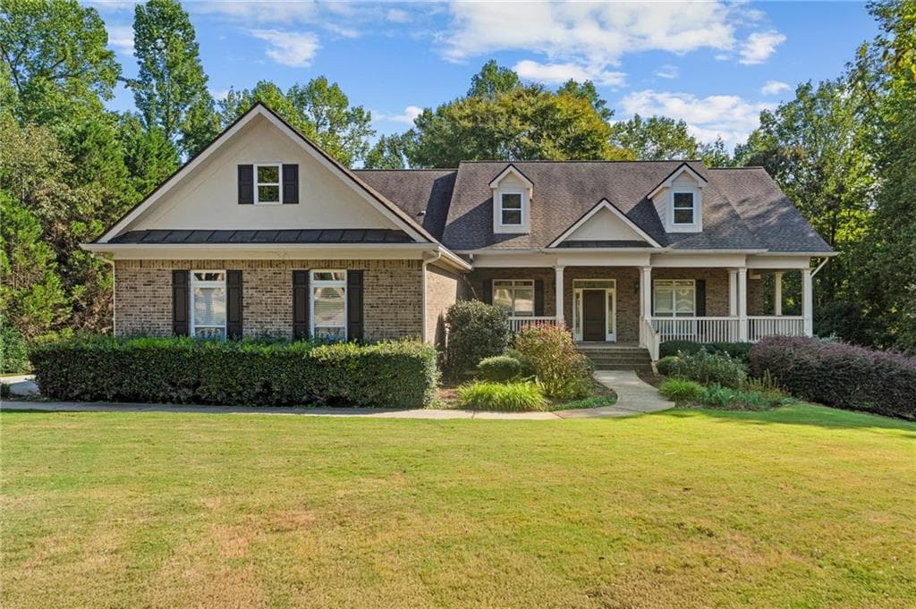 3 bedroom, 3 bathroom, 2,244 sq ft single family residence for sale at 5464 Woodrun Court, Braselton, GA 30517