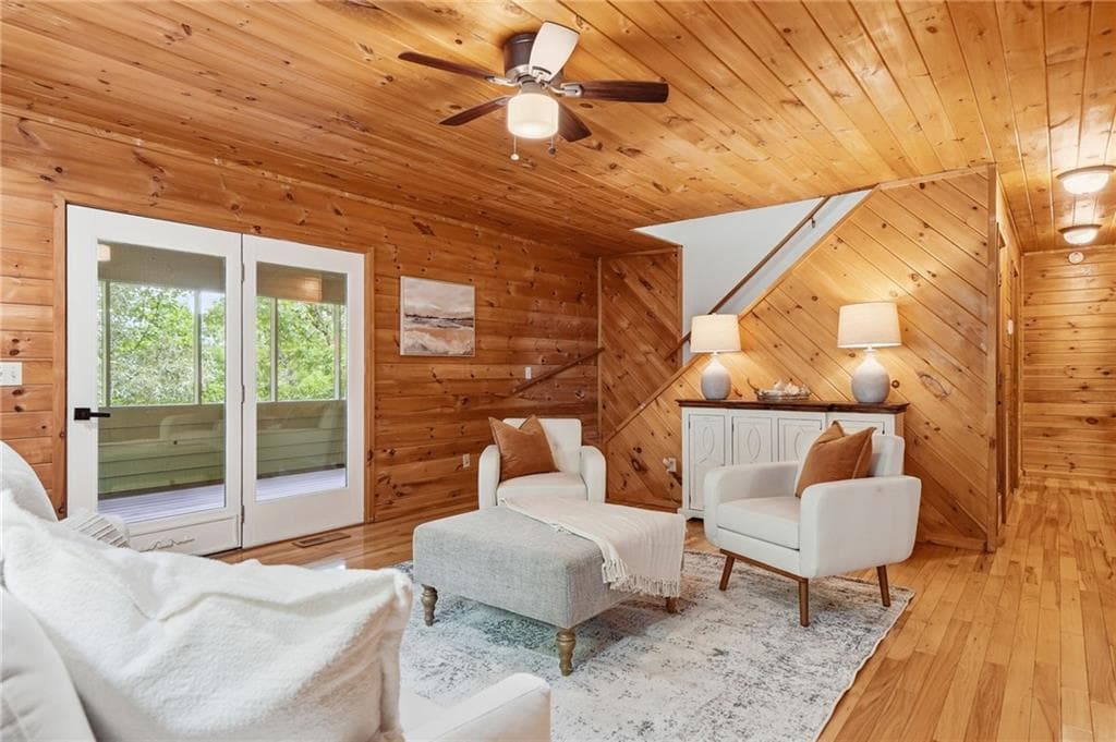 5 bedroom, 4 bathroom, 2,340 sq ft single family residence for rent at 946 Laurel Circle, Blue Ridge, GA 30513 for $3,100 a month — photo 4