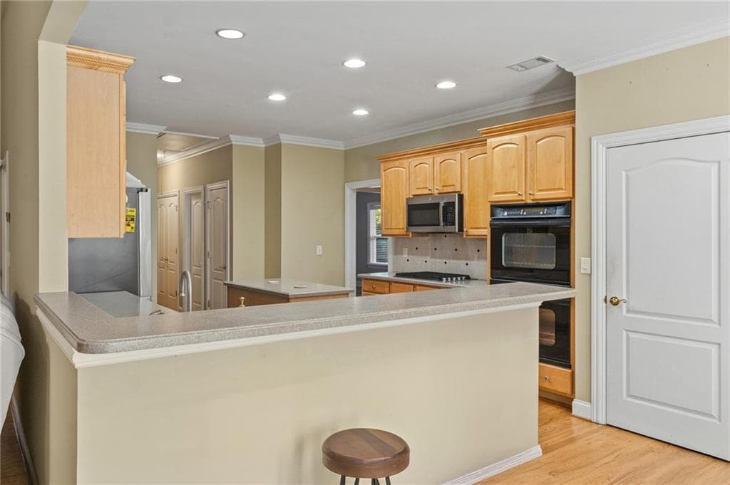 3 bedroom, 3 bathroom, 2,244 sq ft single family residence for sale at 5464 Woodrun Court, Braselton, GA 30517 — photo 5