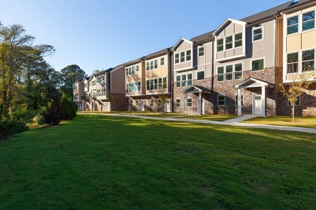 4 bedroom, 4 bathroom, 2,000 sq ft townhouse for sale at 3792 Jack Vernon Circle, Powder Springs, GA 30127 — photo 3