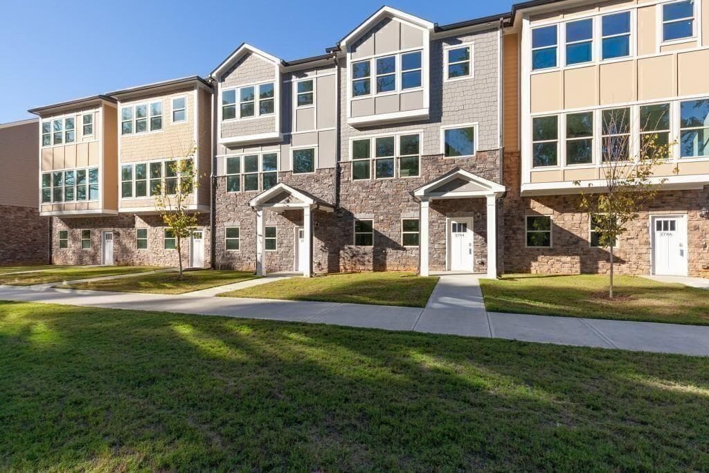 4 bedroom, 4 bathroom, 2,000 sq ft townhouse for sale at 3792 Jack Vernon Circle, Powder Springs, GA 30127 — photo 4