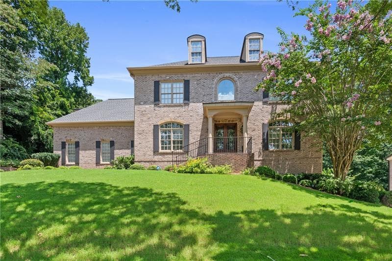 4 bedroom, 5 bathroom, 4,412 sq ft single family residence under contract at 3880 Stratford Walk Circle, Atlanta, GA 30342