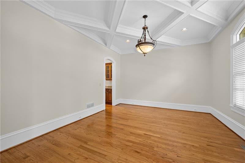4 bedroom, 5 bathroom, 4,412 sq ft single family residence under contract at 3880 Stratford Walk Circle, Atlanta, GA 30342 — photo 7