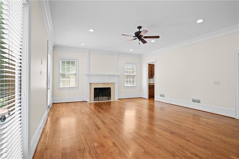 4 bedroom, 5 bathroom, 4,412 sq ft single family residence under contract at 3880 Stratford Walk Circle, Atlanta, GA 30342 — photo 10