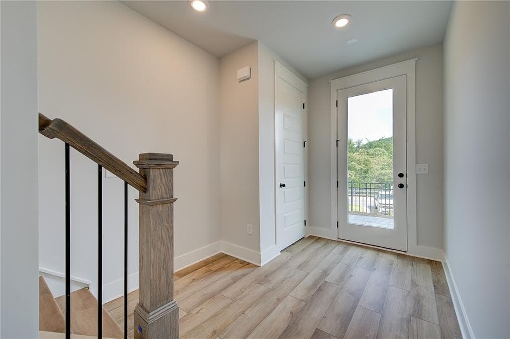 3 bedroom, 3 bathroom, 1,858 sq ft townhouse for sale at 1839 Marisol Circle, Kennesaw, GA 30144 — photo 3