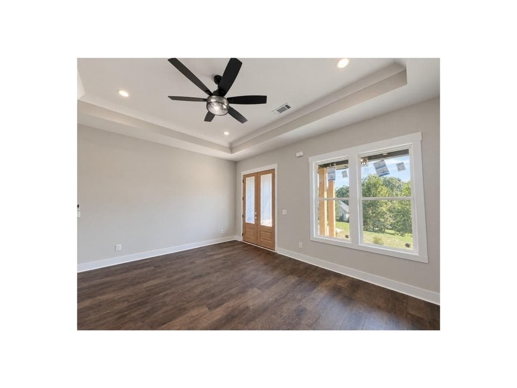 3 bedroom, 2 bathroom, 1,800 sq ft single family residence for sale at 373 Stonington Drive, Mount Airy, GA 30563 — photo 3