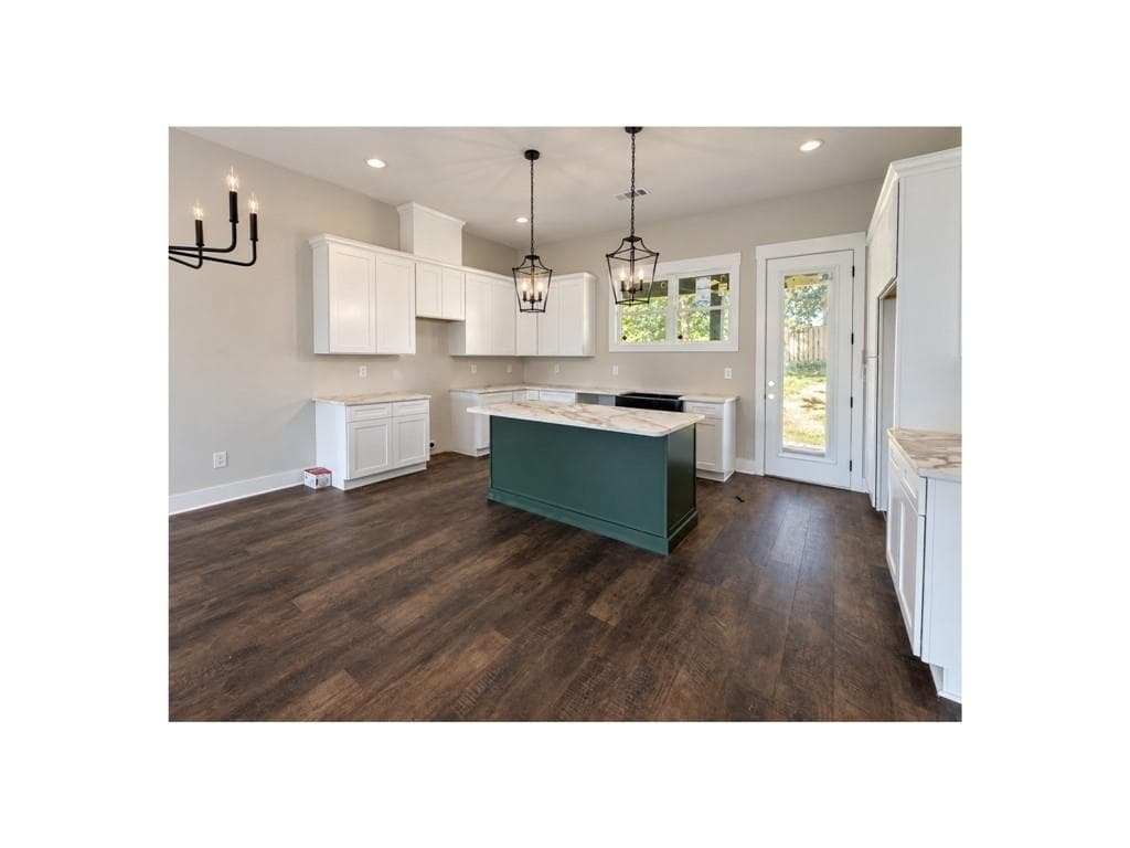 3 bedroom, 2 bathroom, 1,800 sq ft single family residence for sale at 373 Stonington Drive, Mount Airy, GA 30563 — photo 4