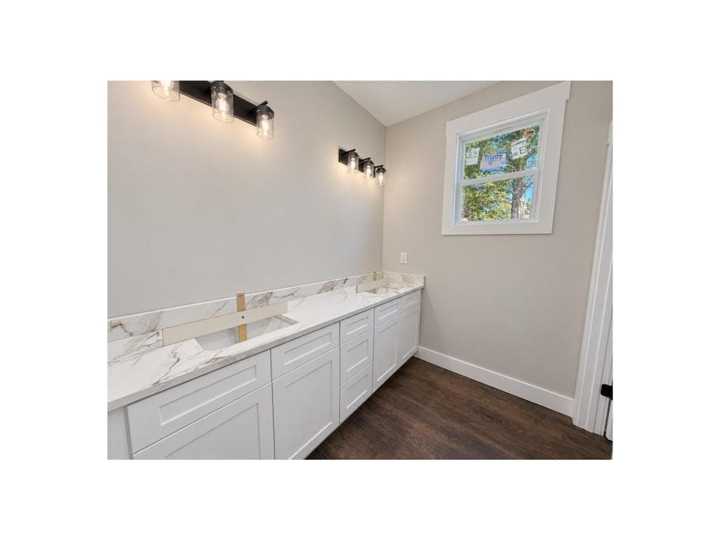 3 bedroom, 2 bathroom, 1,800 sq ft single family residence for sale at 373 Stonington Drive, Mount Airy, GA 30563 — photo 9
