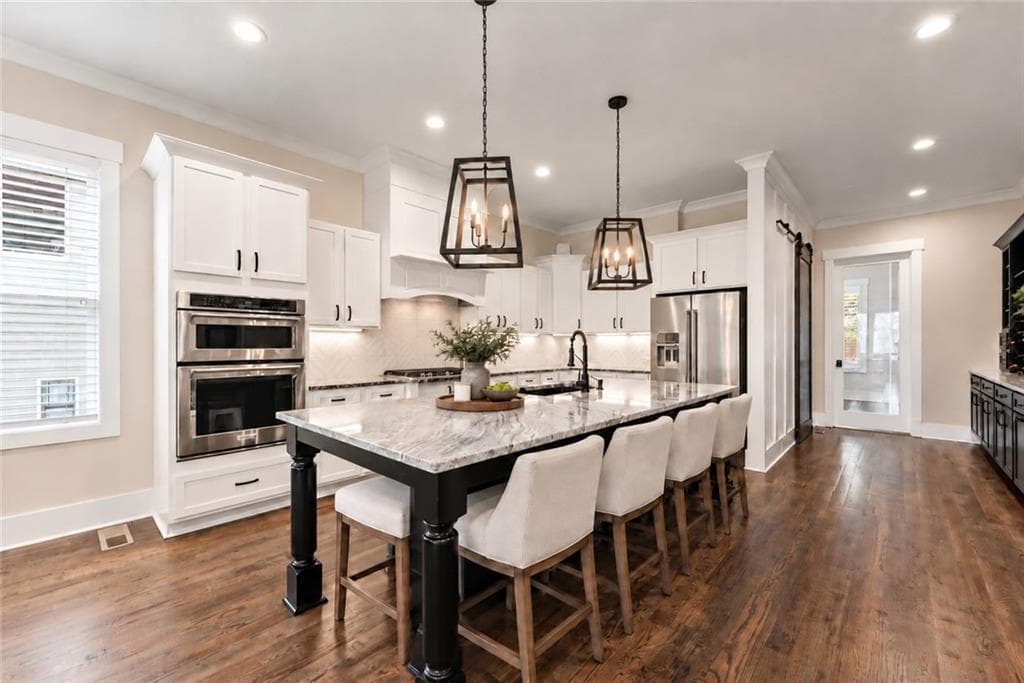 6 bedroom, 5 bathroom, 5,113 sq ft single family residence under contract at 3537 Maritime Glen, Gainesville, GA 30506 — photo 8