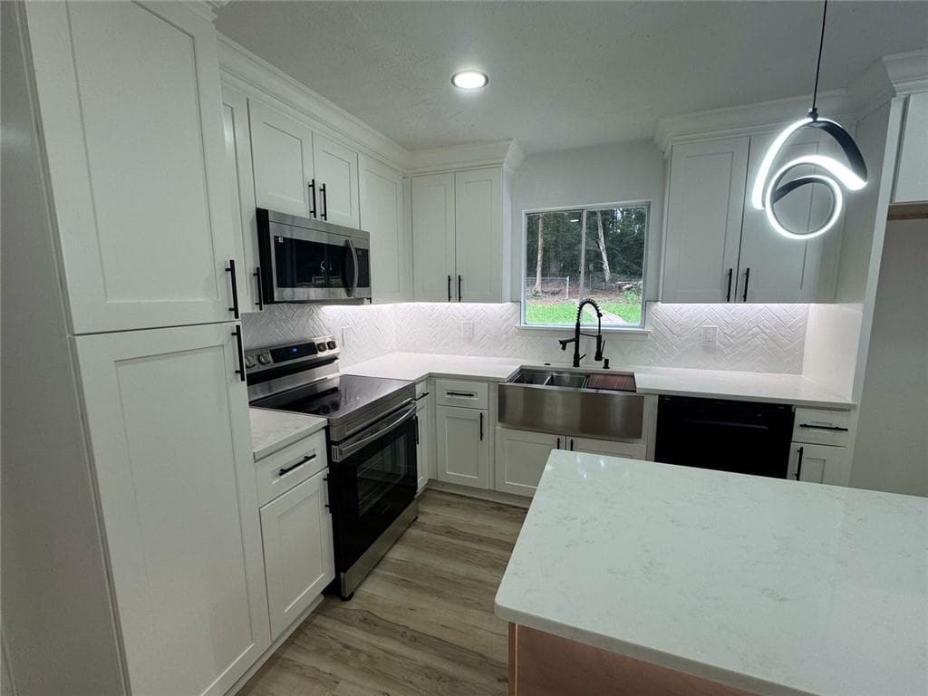 3 bedroom, 2 bathroom, 1,840 sq ft single family residence under contract at 96 Sedgefield Drive, Jonesboro, GA 30236 — photo 7