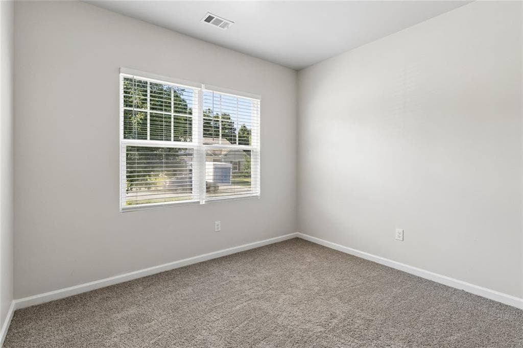 5 bedroom, 3 bathroom, 2,792 sq ft single family residence for sale at 10 Easy Goer Court, Cartersville, GA 30120 — photo 5