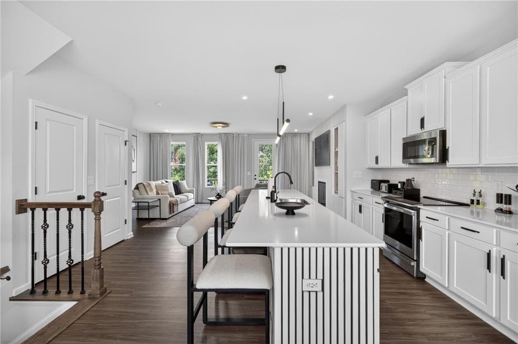 4 bedroom, 4 bathroom, 2,425 sq ft townhouse for rent at 1445 Creekside Circle, Atlanta, GA 30318 for $4,800 a month — photo 8