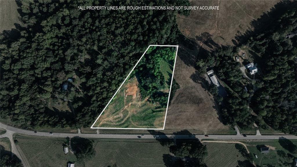 single family residence under contract at 4244 Clarks Bridge Road, Gainesville, GA 30506 — photo 4