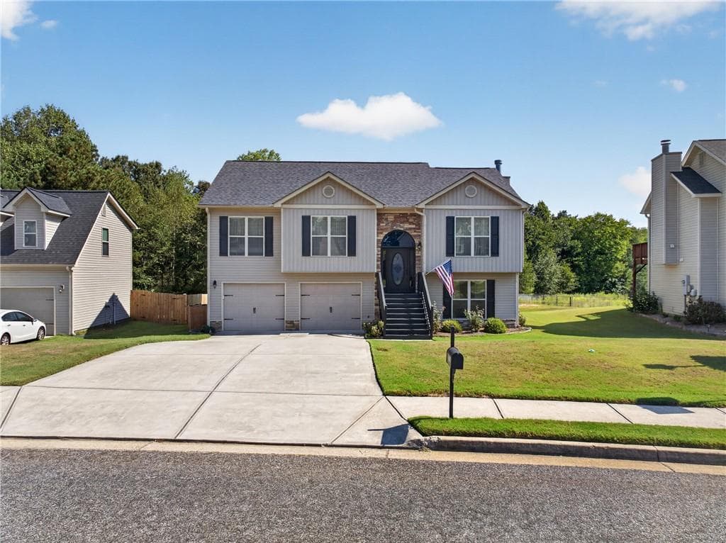 4 bedroom, 3 bathroom, 2,459 sq ft single family residence under contract at 1690 Dillard Way, Bethlehem, GA 30620 — photo 2