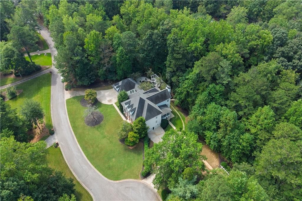 6 bedroom, 7 bathroom, 7,521 sq ft single family residence for sale at 1813 Wynthrop Manor Drive, Marietta, GA 30064 — photo 4