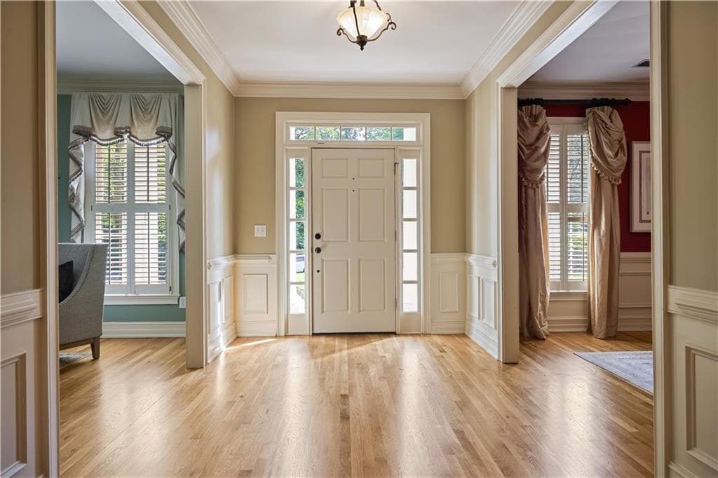 6 bedroom, 7 bathroom, 7,521 sq ft single family residence for sale at 1813 Wynthrop Manor Drive, Marietta, GA 30064 — photo 7