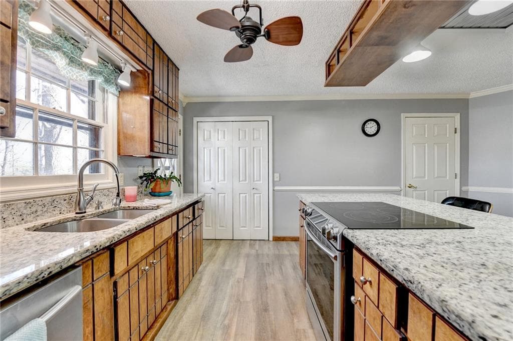 3 bedroom, 3 bathroom, 2,500 sq ft single family residence for sale at 3081 Simpson Park Road, Gainesville, GA 30506 — photo 10