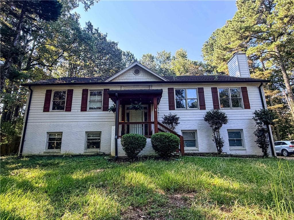 5 bedroom, 3 bathroom, 2,576 sq ft single family residence for sale at 3767 Memorial Parkway, Kennesaw, GA 30152 — photo 2
